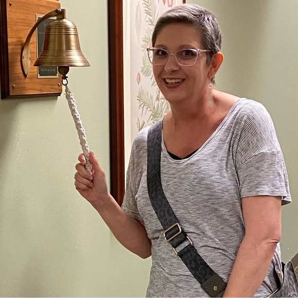 Meet your Posher, Jennifer - Picture 1 of 1